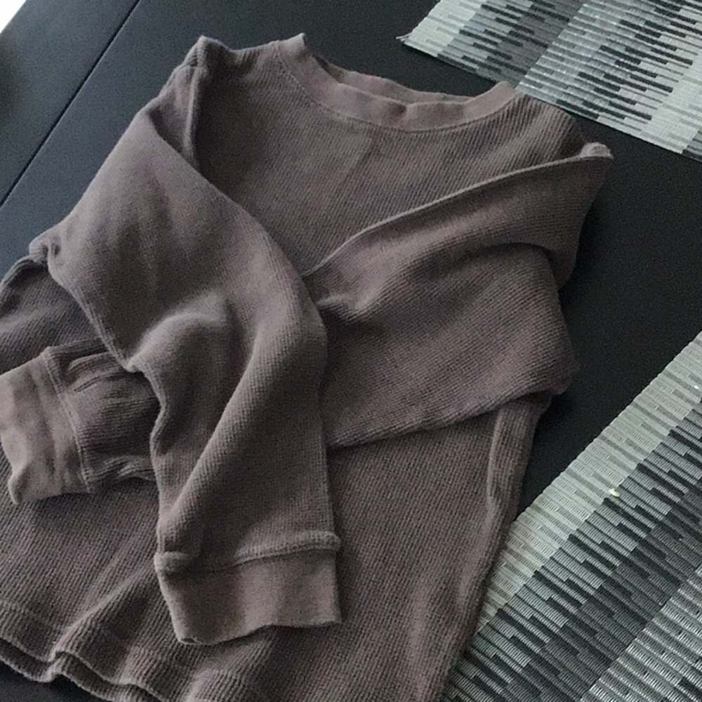 Kids small long sleeve shirt.           Please buy